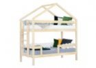 Dřevěné patrové postele ve tvaru domečku