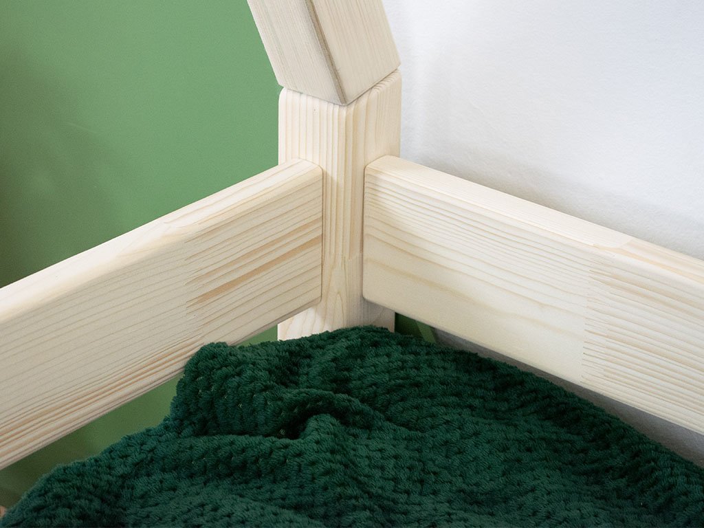 Dětská dřevěná postel NAKANA ve tvaru teepee s bočnicí přírodní