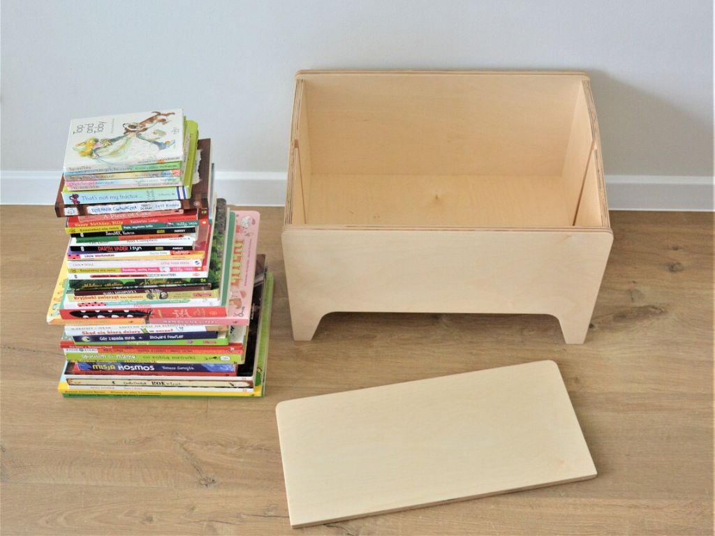 Dřevěný Montessori regál na knihy a hračky Zvolte barvu: Nelakovaná (obrázek 10)