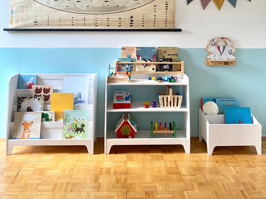 Montessori knihovna do dětského pokoje s počítadlem Zvolte barvu: Nelakovaná (obrázek 9)