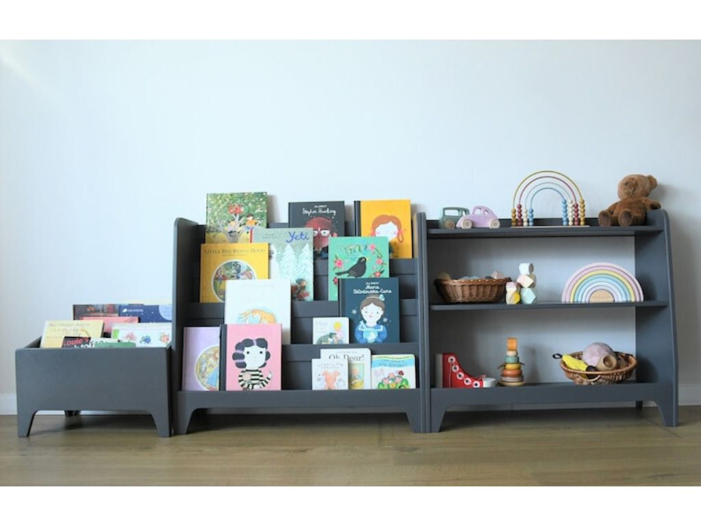 Montessori knihovna do dětského pokoje s počítadlem Zvolte barvu: Nelakovaná (obrázek 10)