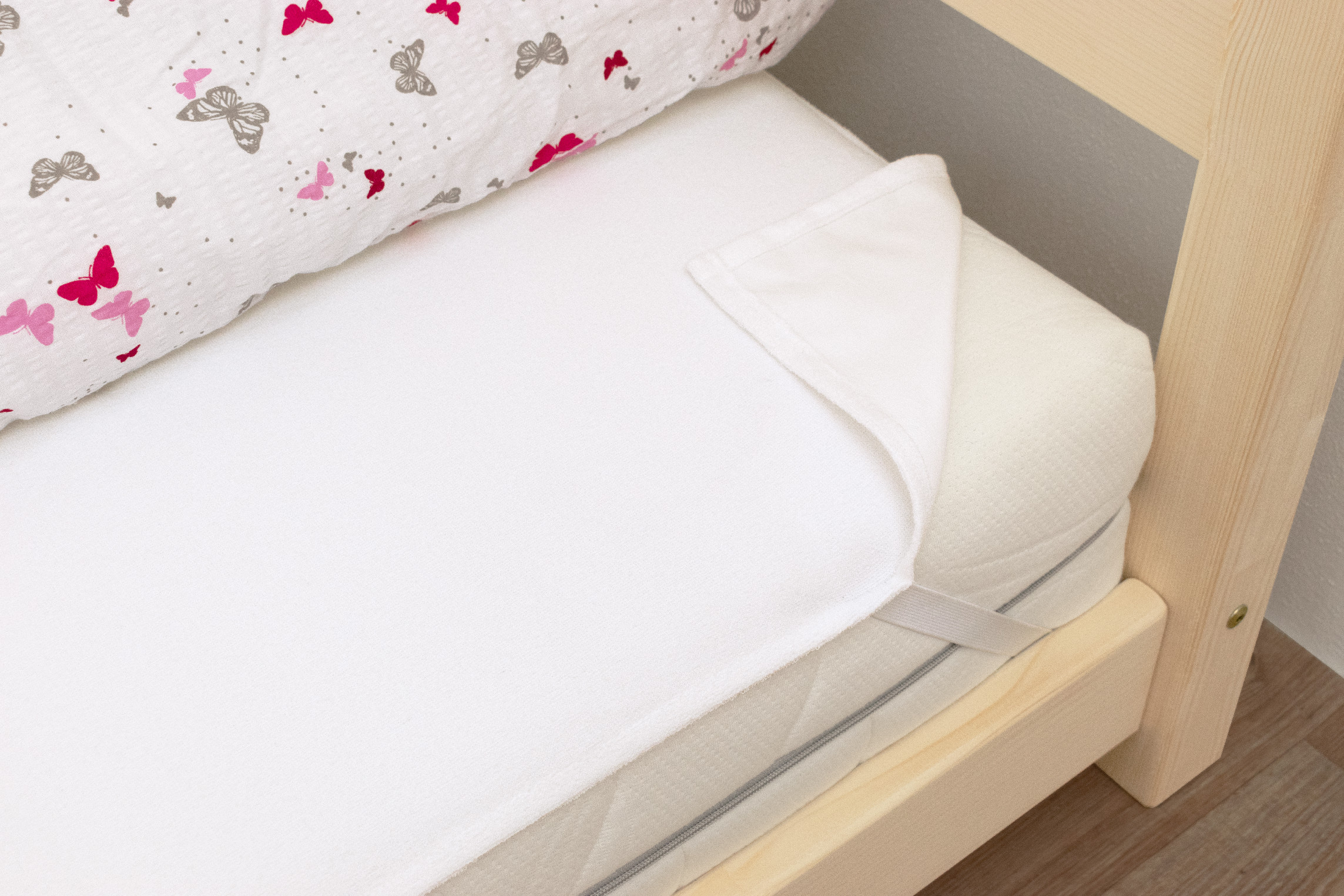 Benlemi Sada lůžkovin: bavlněné povlečení MÍČE + prostěradlo hořčicové jersey + chránič matrace Zvolte rozměr: 120 x 180 cm (obrázek 7)